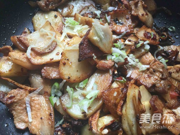 Potato Twice-cooked Pork recipe