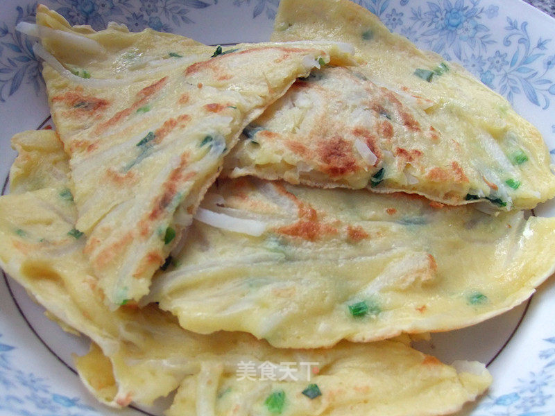 Shredded Radish Omelette with Green Onion recipe