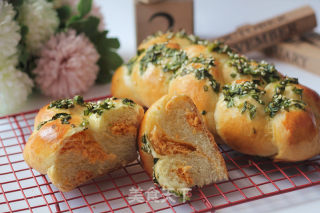 Savoury and Delicious ~【scallion Pork Loaf Braid Bread】 recipe