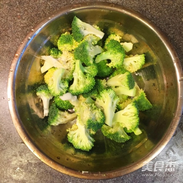 Fried Fungus with Broccoli recipe