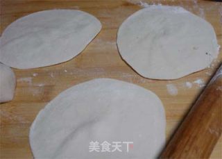 Home-cooked Food is Simple to Make-celery Pork Buns recipe
