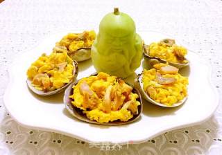 Scrambled Eggs with Big Clams recipe