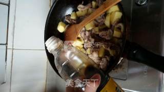 Stewed Chicken Skeleton with Potatoes recipe