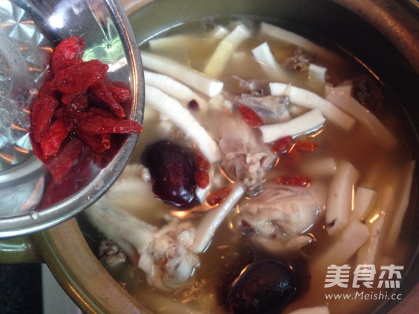 Cantonese Coconut Chicken Soup recipe
