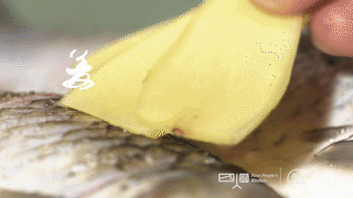 Four Chefs丨little Sugar Man Crucian recipe