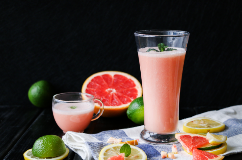 Delicious and Beautiful Pink Memories-grapefruit and White Fungus Juice recipe