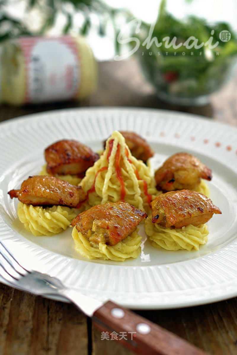 Salad Curry Chicken Wings with Mashed Potatoes recipe