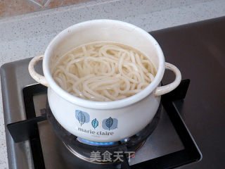 A Good Way to Make A Good Taste [udon Noodles with Stir-fried Vegetables and Soy Sauce] recipe