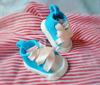 Fondant Baby Shoes recipe