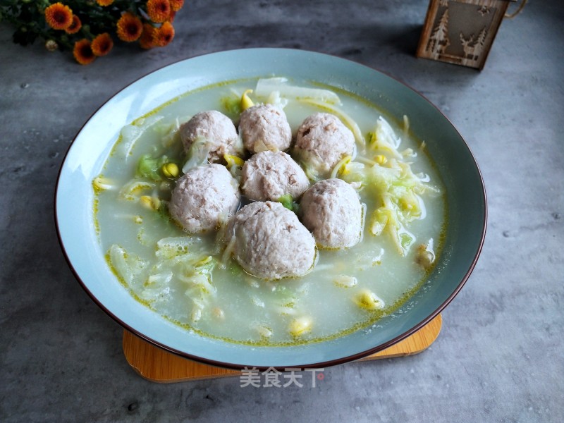 Boiled Meatballs and Cabbage Soup