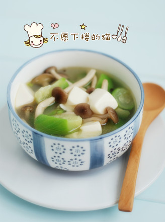 Loofah Mushroom Tofu Soup