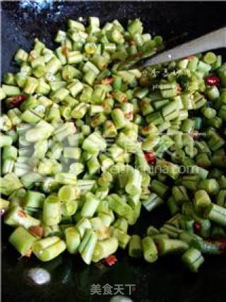 Stir-fried Diced Pork with String Beans recipe