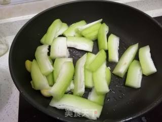 Fried Pork Slices with Zucchini recipe