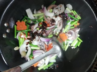 Stir-fried Octopus with Black Pepper Sauce recipe