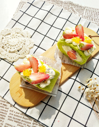 Strawberry Cream Cake Roll recipe