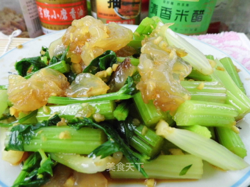 Jellyfish Head Mixed with Celery recipe