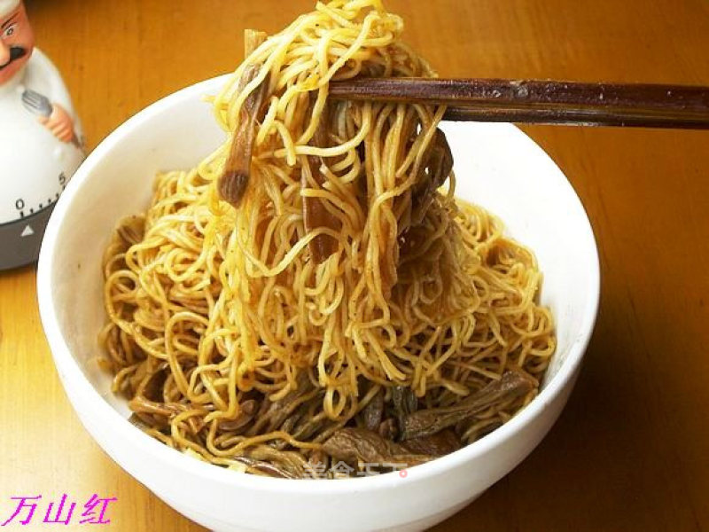 Steamed Lom Noodles with Dried Beans