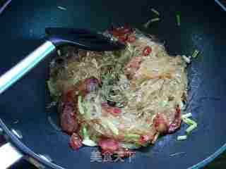 Stir-fried Vermicelli with Sausage recipe
