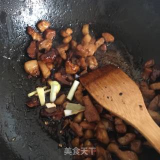 Chestnut Braised Pork Rice recipe