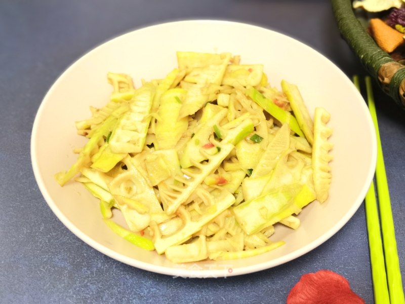 Braised Spring Bamboo Shoots in Oil recipe
