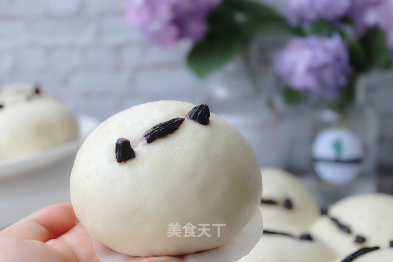 Warm and Cute (●—●) Bean Paste Buns