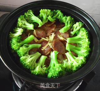 Claypot Rice with Broccoli and Sausage recipe