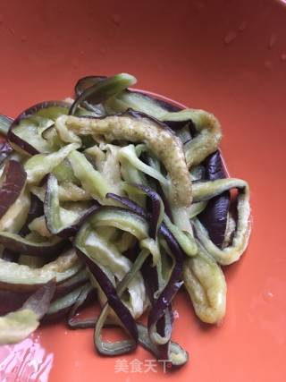 Shredded Eggplant Mixed with Chicken Breast recipe