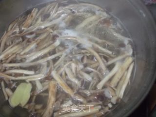 Tea Tree Mushroom Pork Soup recipe