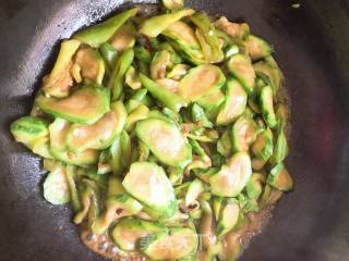 Loofah Stir-fried Chili recipe