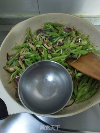 Stir-fried Shredded Beans recipe