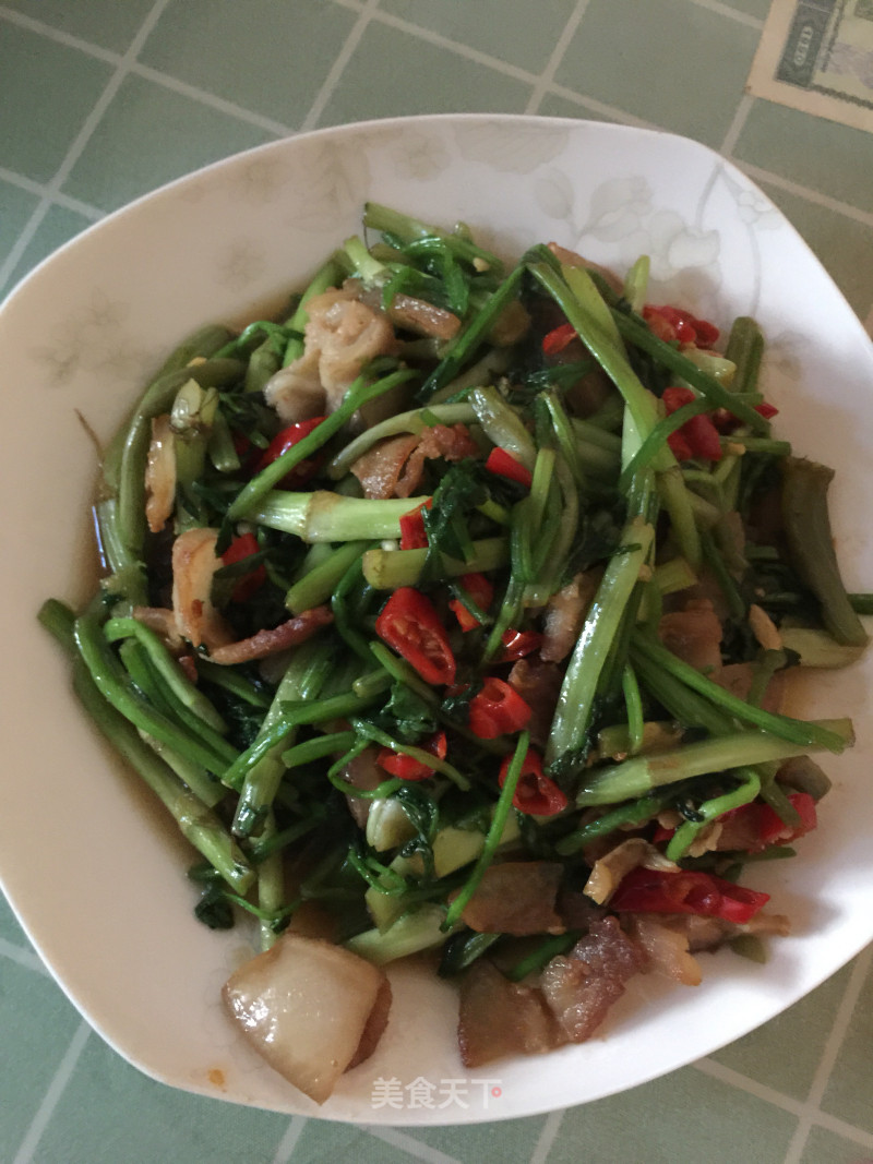 Stir-fried Pork Belly with Wild Celery recipe