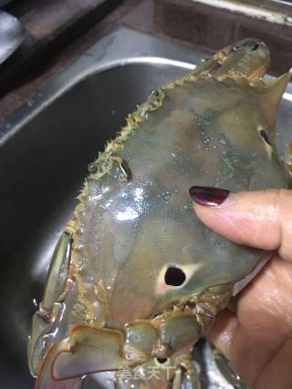 Stir-fried Crab with Ginger and Green Onion recipe