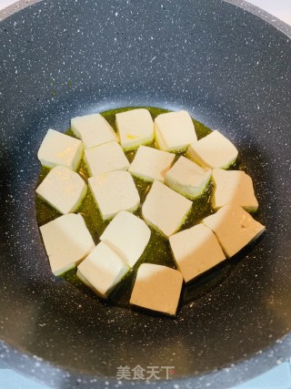 Stir-fried Tofu with Green and Red Chili recipe