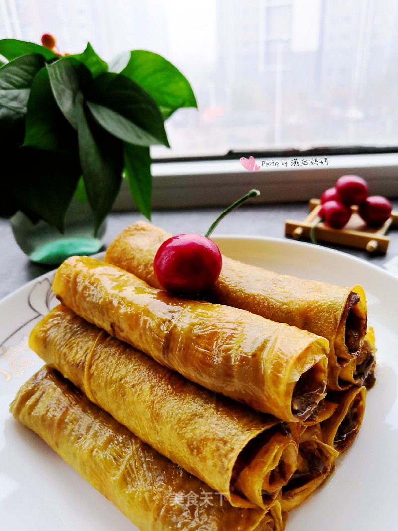 Beef Rolls with Soy Sauce and Tofu Skin recipe