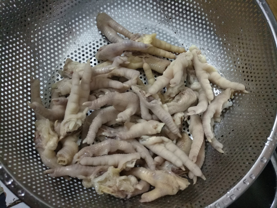 Braised Chicken Feet with Red Fermented Bean Curd recipe