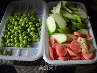 Stir-fried Loofah with Edamame recipe