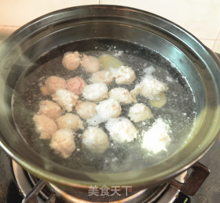 Meatballs Tofu Shredded Lettuce Soup recipe