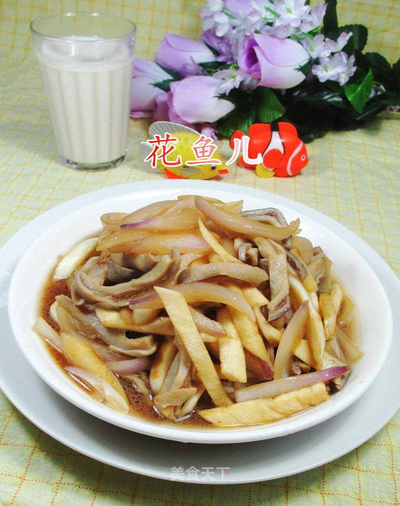 Stir-fried Rice White with Onion Pork Belly recipe