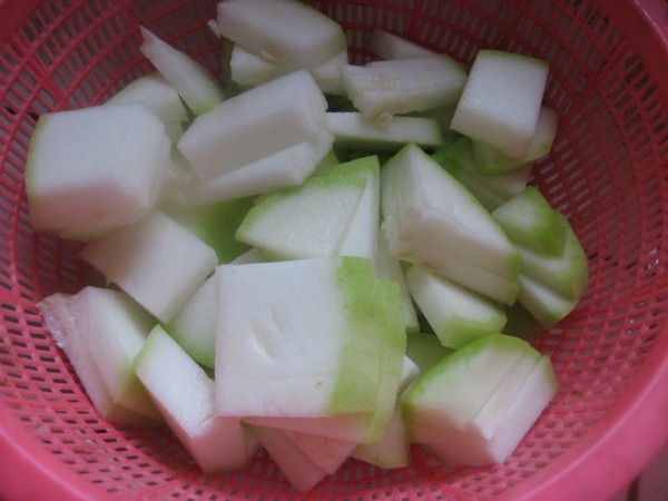 Stir-fried Gourd with Tomatoes recipe