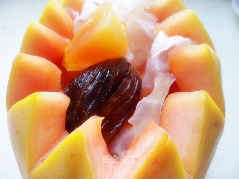 Papaya Tremella Candied Date Soup recipe