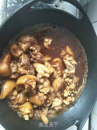 Braised Pork Trotters with Soybeans recipe