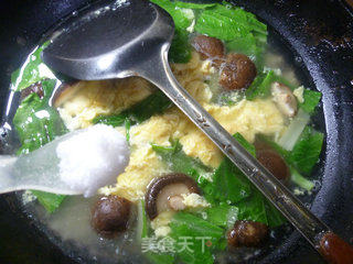 Mushroom, Cabbage and Egg Soup recipe