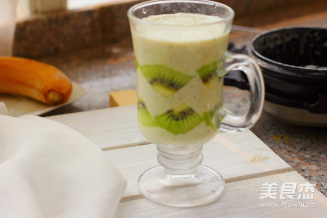 Kiwi Yogurt Smoothie recipe