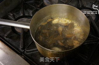 Braised Chicken with Black Tiger Palm Mushroom recipe