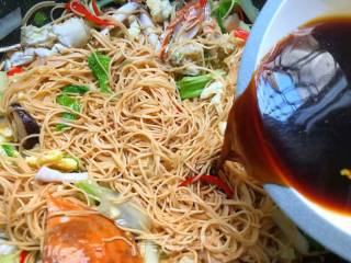 Fried Noodles with Seafood recipe