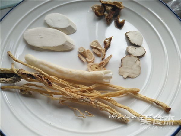 Stewed Bone Soup (chinese Herbal Medicine) recipe