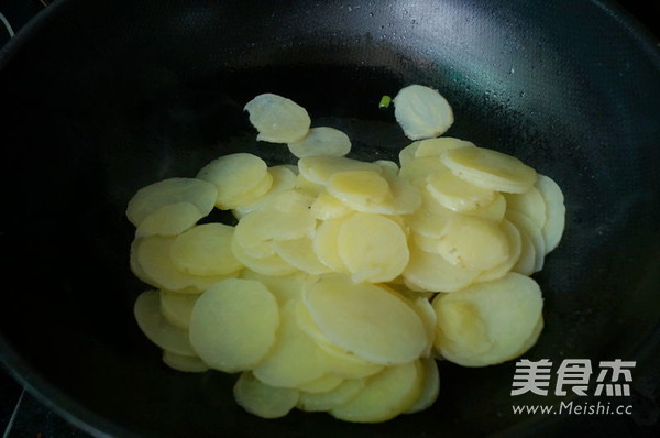 Stir-fried Potato Chips recipe