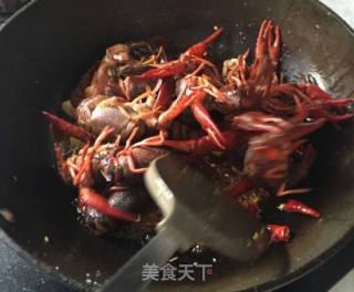 Qianjiang Style Braised Prawns in Oil recipe