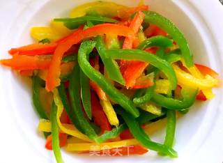 Stir-fried Belly Shreds with Colored Pepper recipe