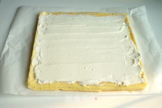 Cream Chiffon Cake Roll recipe